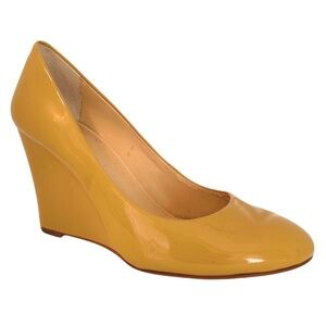 Banana Republic Tan Patent Leather Wedge Heels Sz 7